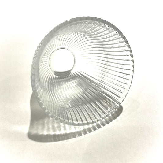 Gestreifte Teetasse aus Glas (geriffelte Struktur)