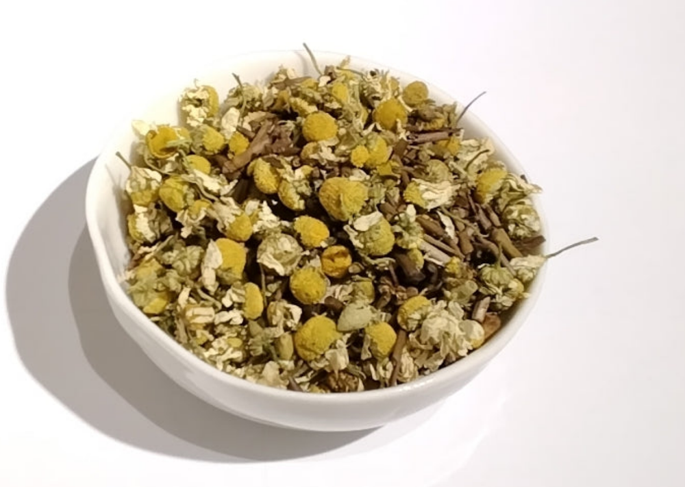 Kuki-Hojicha mit Kamille